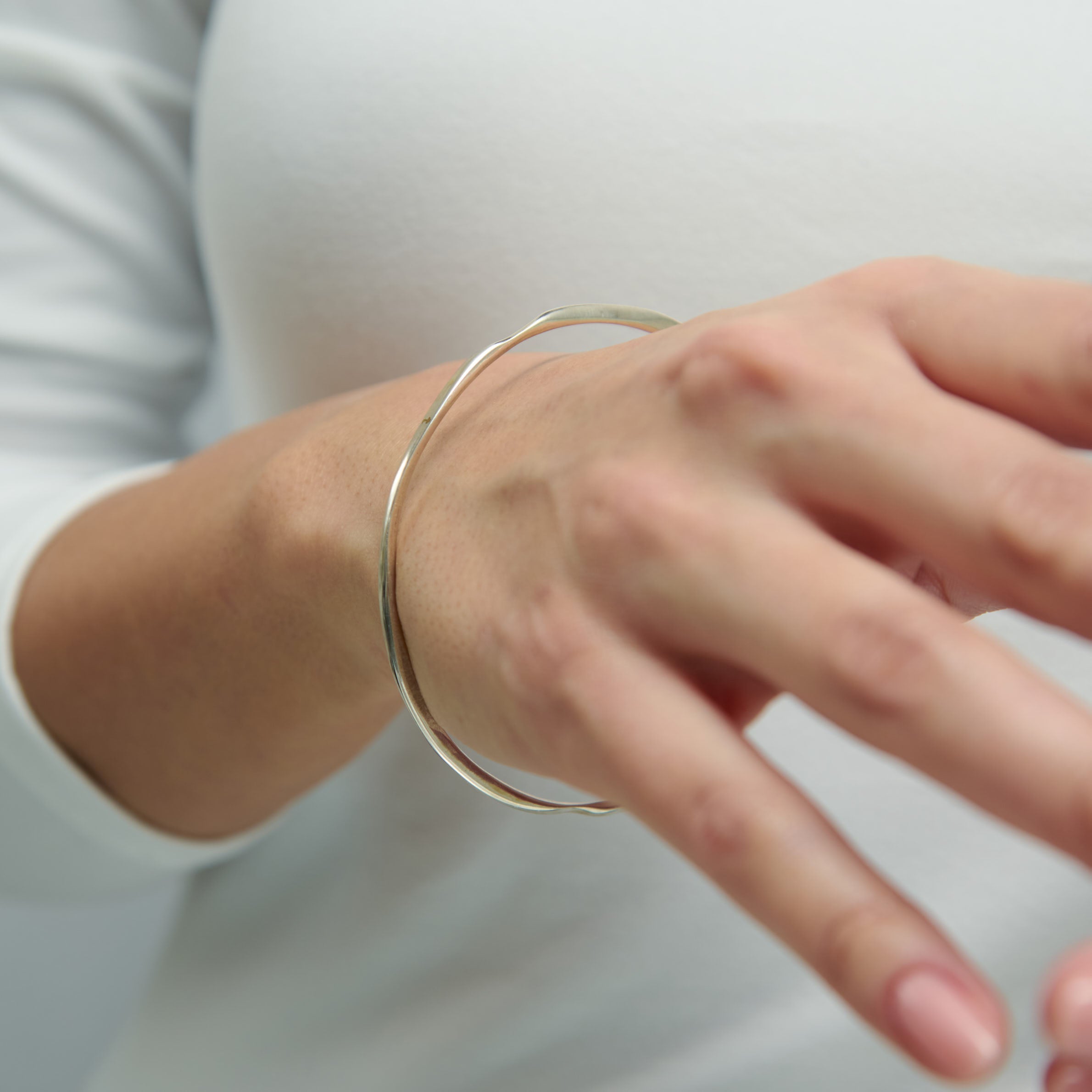 Arctic Shore Line Bangle